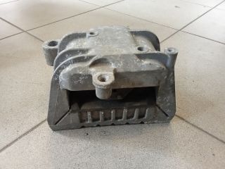 bontott VW GOLF V Motor Tartó Bak (Pozíciófüggetlen)
