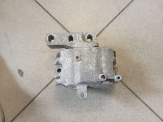 bontott VW GOLF V Motor Tartó Bak (Pozíciófüggetlen)