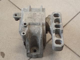 bontott VW GOLF V Motor Tartó Bak (Pozíciófüggetlen)