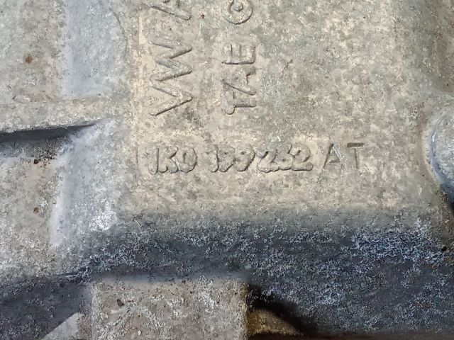 bontott VW GOLF V Motor Tartó Bak (Pozíciófüggetlen)