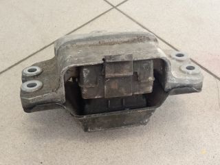 bontott VW GOLF V Motor Tartó Bak (Pozíciófüggetlen)