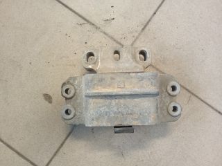 bontott VW GOLF V Motor Tartó Bak (Pozíciófüggetlen)