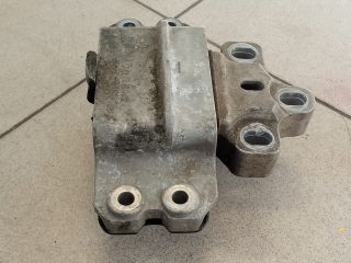 bontott VW GOLF V Motor Tartó Bak (Pozíciófüggetlen)