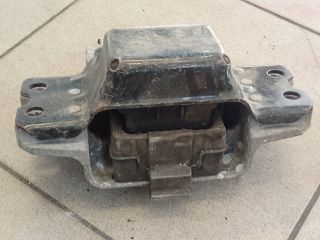 bontott VW GOLF V Motor Tartó Bak (Pozíciófüggetlen)