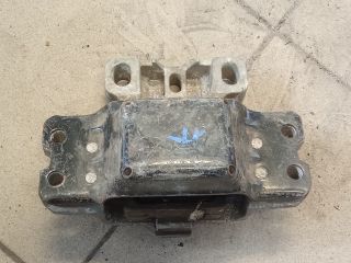 bontott VW GOLF V Motor Tartó Bak (Pozíciófüggetlen)