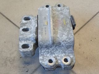 bontott VW GOLF V Motor Tartó Bak (Pozíciófüggetlen)
