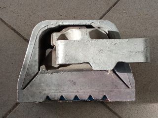 bontott VW GOLF V Motor Tartó Bak (Pozíciófüggetlen)