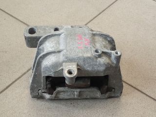 bontott VW GOLF V Motor Tartó Bak (Pozíciófüggetlen)