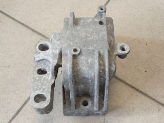 bontott VW GOLF V Motor Tartó Bak (Pozíciófüggetlen)
