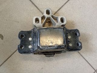 bontott VW GOLF V Motor Tartó Bak (Pozíciófüggetlen)