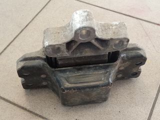 bontott VW GOLF V Motor Tartó Bak (Pozíciófüggetlen)
