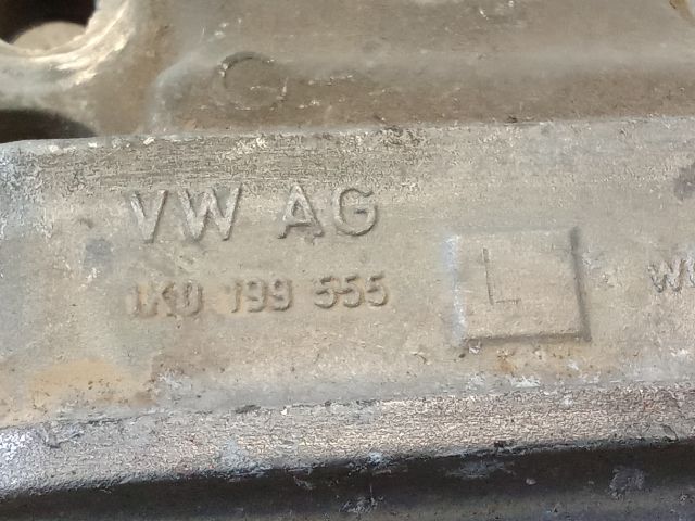 bontott VW GOLF V Motor Tartó Bak (Pozíciófüggetlen)