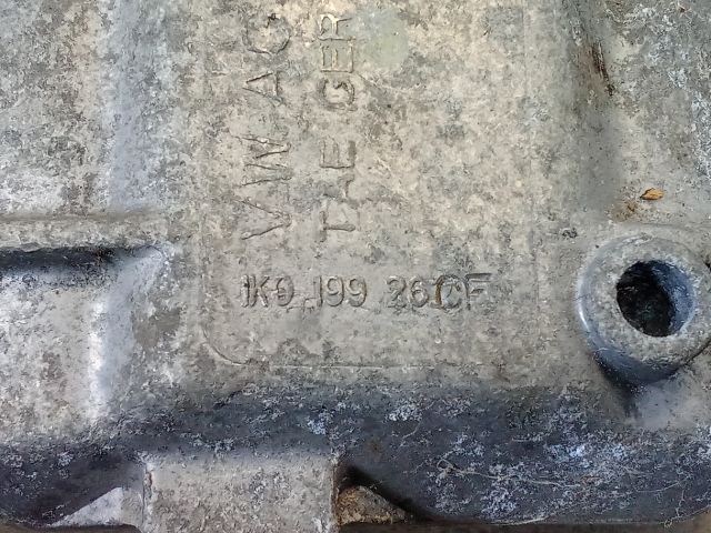 bontott VW GOLF V Motor Tartó Bak (Pozíciófüggetlen)