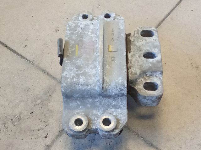 bontott VW GOLF V Motor Tartó Bak (Pozíciófüggetlen)