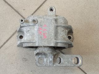 bontott VW GOLF V Motor Tartó Bak (Pozíciófüggetlen)