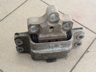 bontott VW GOLF V Motor Tartó Bak (Pozíciófüggetlen)