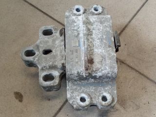 bontott VW GOLF V Motor Tartó Bak (Pozíciófüggetlen)