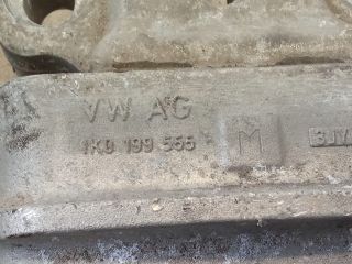 bontott VW GOLF V Motor Tartó Bak (Pozíciófüggetlen)