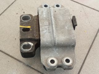bontott VW GOLF V Motor Tartó Bak (Pozíciófüggetlen)