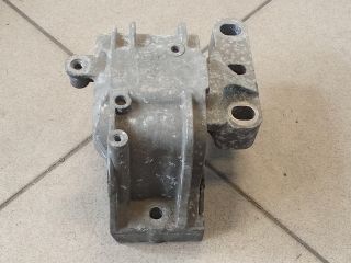 bontott VW GOLF V Motor Tartó Bak (Pozíciófüggetlen)