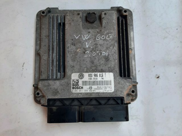 bontott VW GOLF V Motorvezérlő