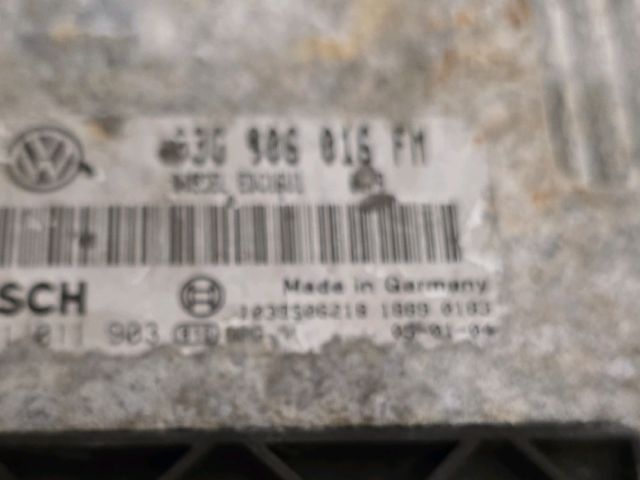 bontott VW GOLF V Motorvezérlő