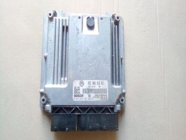 bontott VW GOLF V Motorvezérlő