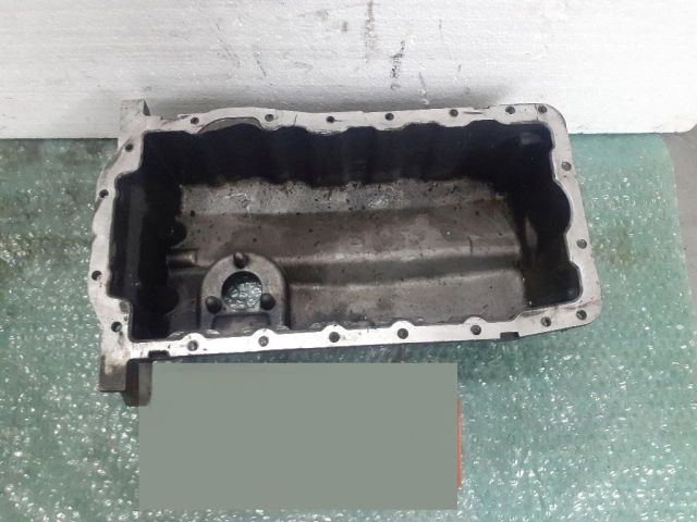 bontott VW GOLF V Olajteknő