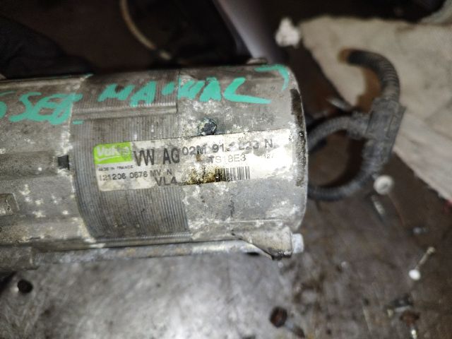 bontott VW GOLF V Önindító