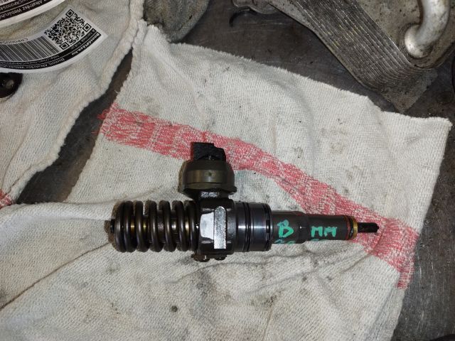 bontott VW GOLF V Porlasztó (1 db)