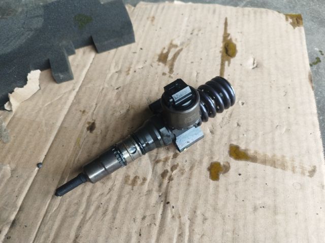 bontott VW GOLF V Porlasztó (1 db)