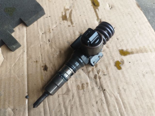 bontott VW GOLF V Porlasztó (1 db)