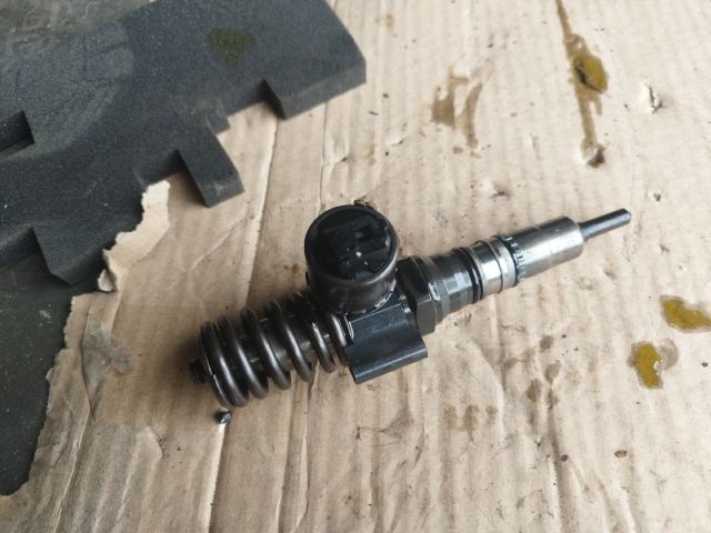 bontott VW GOLF V Porlasztó (1 db)