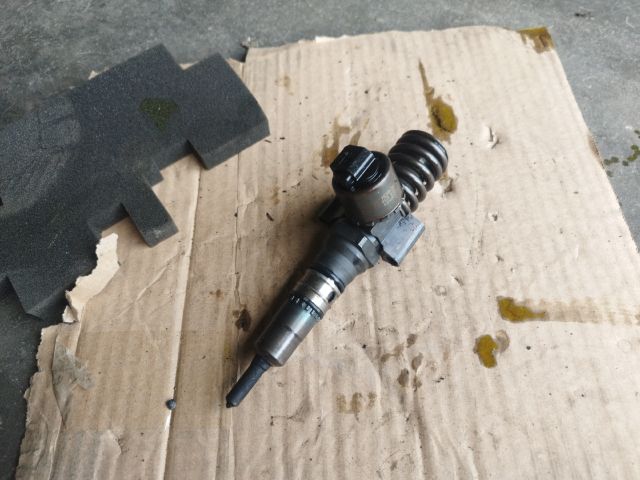 bontott VW GOLF V Porlasztó (1 db)