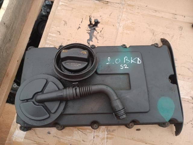 bontott VW GOLF V Szelepfedél