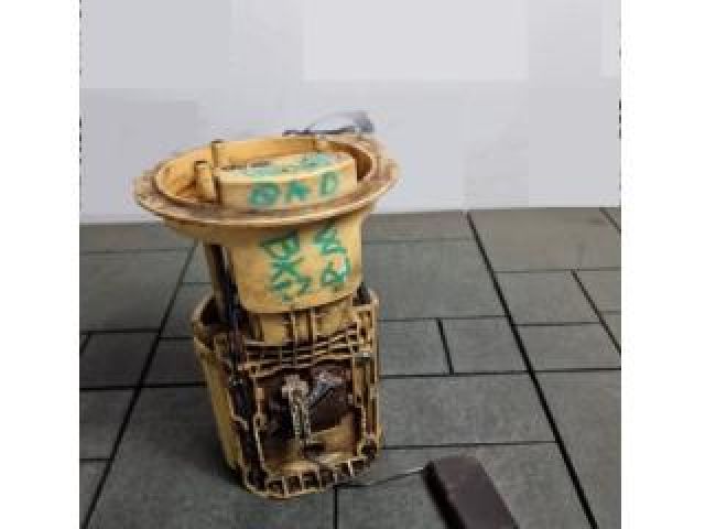 bontott VW GOLF V Üzemanyag Szivattyú