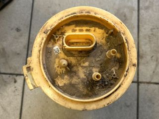 bontott VW GOLF V Üzemanyag Szivattyú