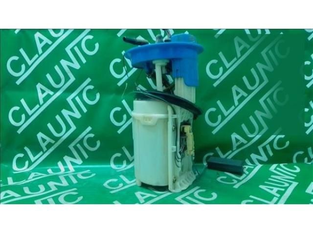 bontott VW GOLF V Üzemanyag Szivattyú