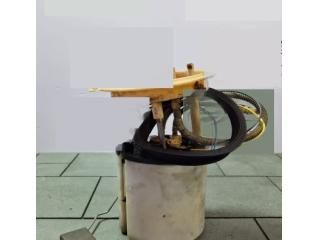 bontott VW GOLF V Üzemanyag Szivattyú