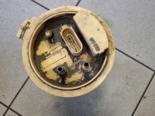 bontott VW GOLF V Üzemanyag Szivattyú