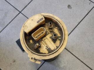 bontott VW GOLF V Üzemanyag Szivattyú