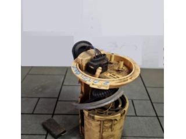 bontott VW GOLF V Üzemanyag Szivattyú