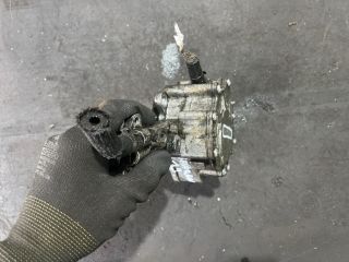 bontott VW GOLF V Vákumpumpa