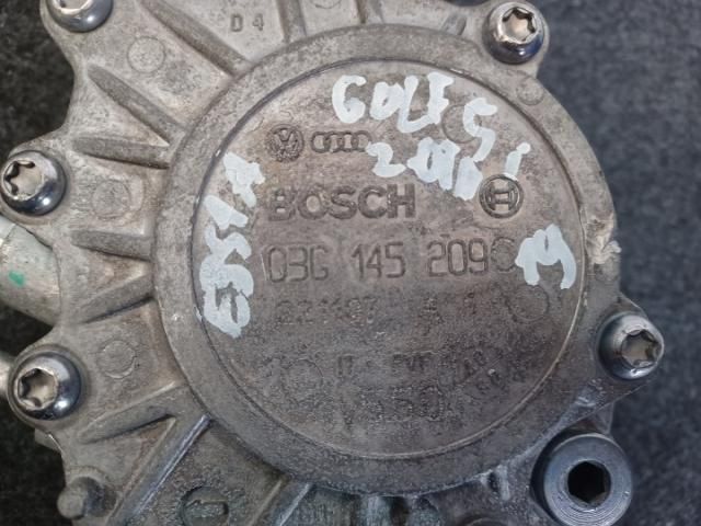 bontott VW GOLF V Vákumpumpa