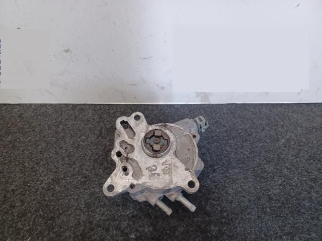 bontott VW GOLF V Vákumpumpa