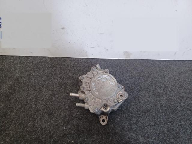 bontott VW GOLF V Vákumpumpa