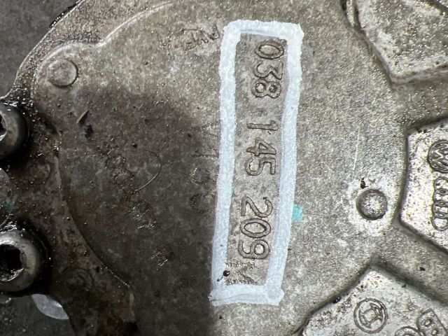 bontott VW GOLF V Vákumpumpa