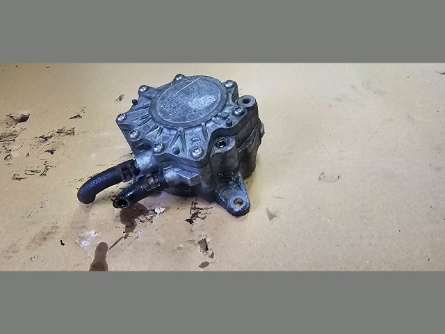 bontott VW GOLF V Vákumpumpa