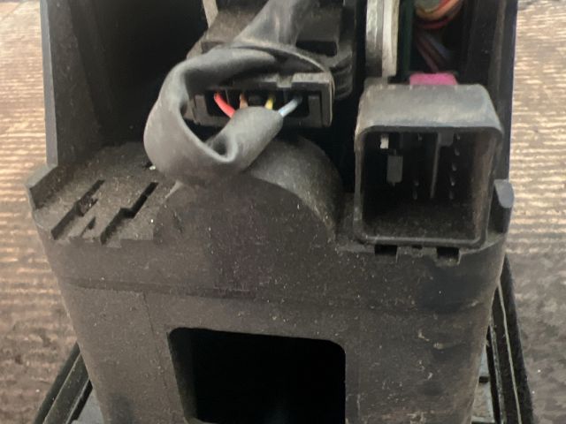 bontott VW GOLF V Váltó Kulissza