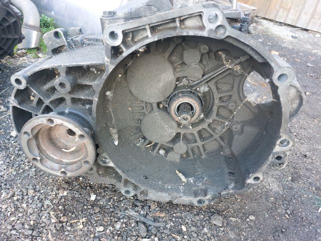 bontott VW GOLF V Váltó (Mechanikus)